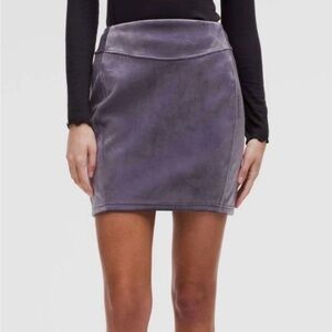 Lululemon Scuba High Rise Velvet Mini Skirt Nightfall Purple Women’s Size XL